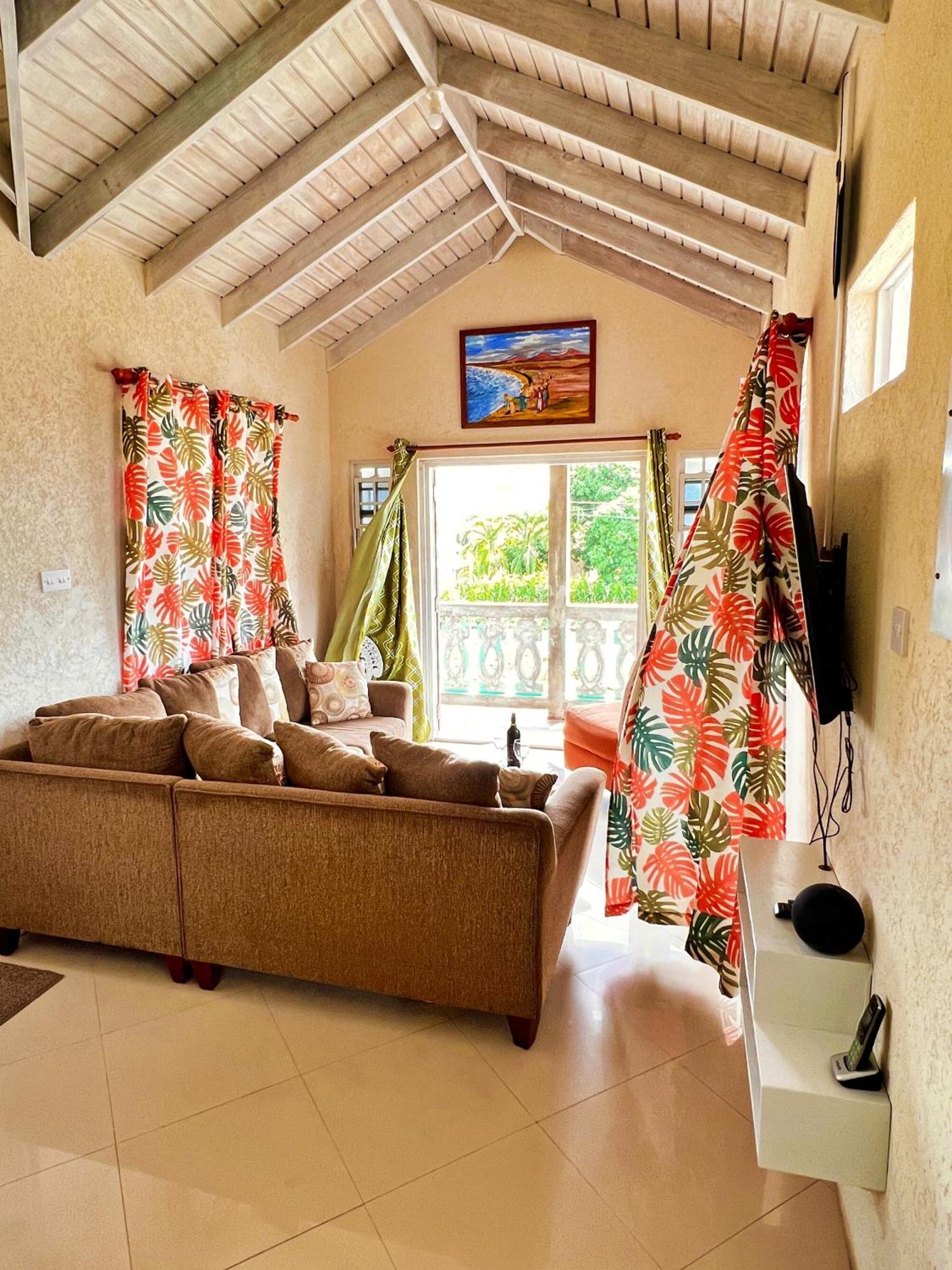 Cozy Modern Upstairs 2 Bed A/C Apt Near 2 Everything Сент-Филип Экстерьер фото
