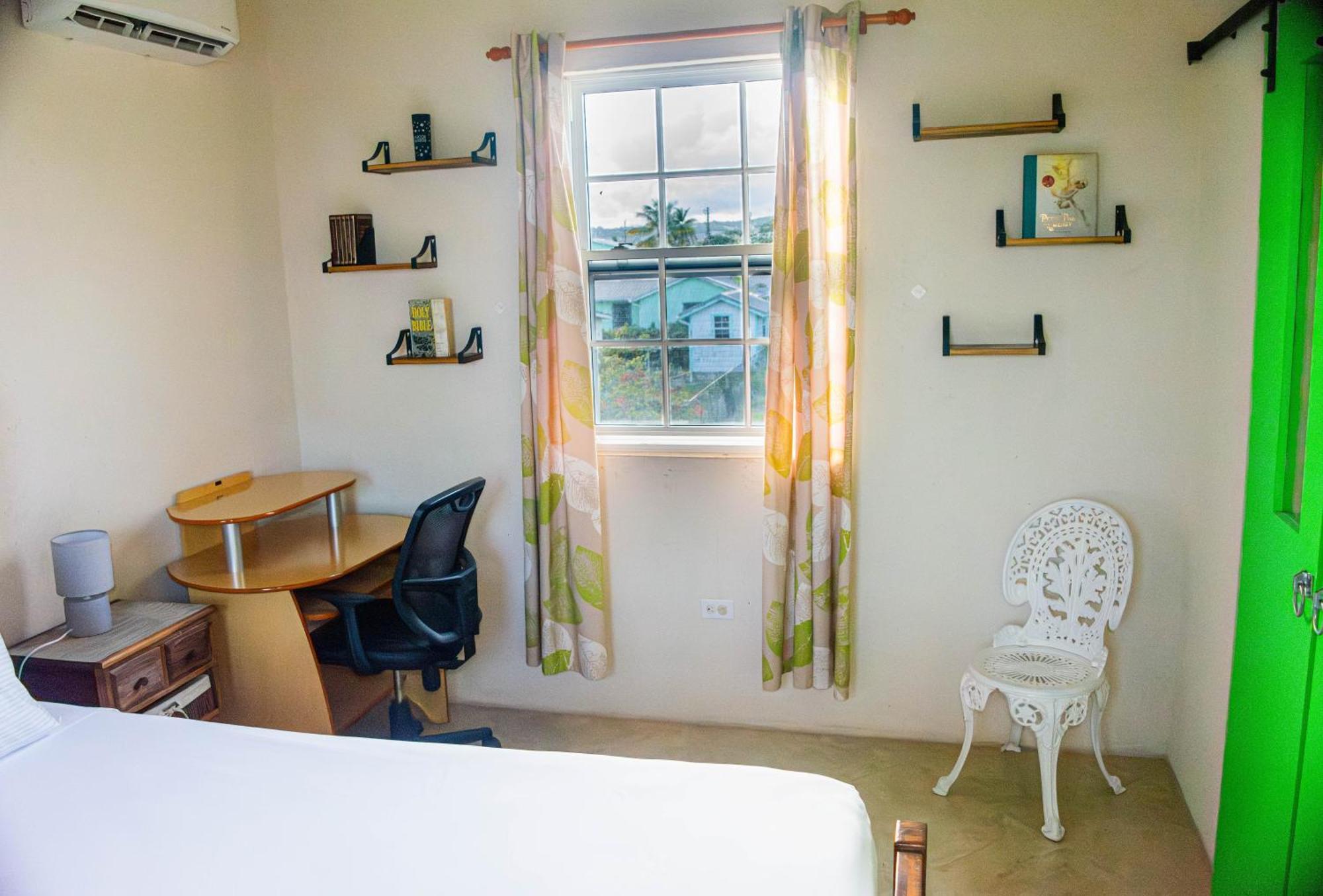 Cozy Modern Upstairs 2 Bed A/C Apt Near 2 Everything Сент-Филип Экстерьер фото