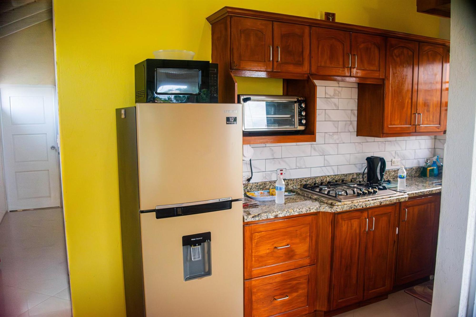 Cozy Modern Upstairs 2 Bed A/C Apt Near 2 Everything Сент-Филип Экстерьер фото